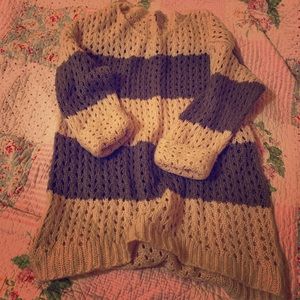 Cream/ Gray sweater